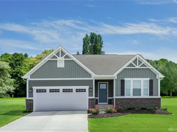 7212 Honeylocust St, Tipp City, OH 45371