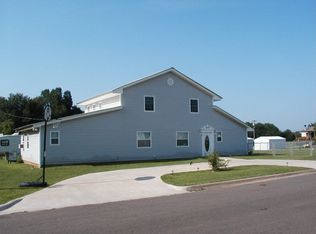 300 Sunset Dr, Hooks, TX 75561