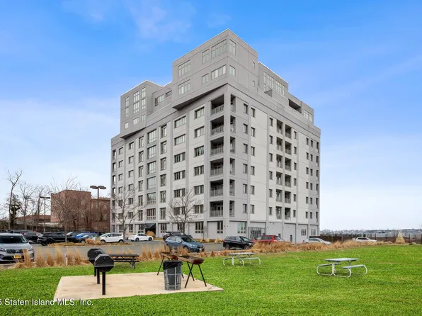 90 Bay Street Lndg APT 8B, Staten Island, NY 10301