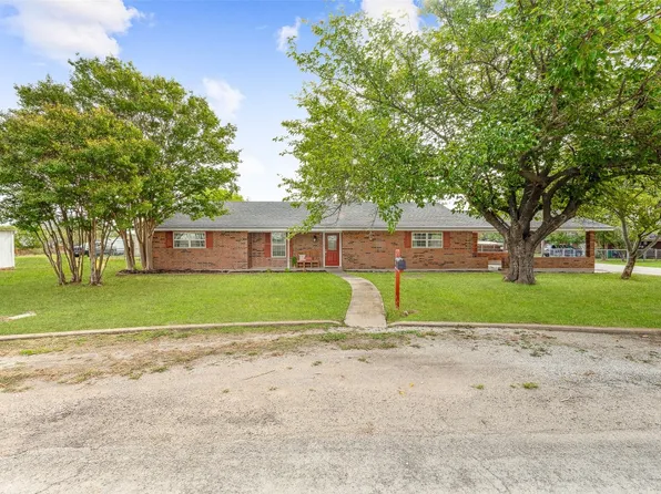 703 N Camden St, Dublin, TX 76446