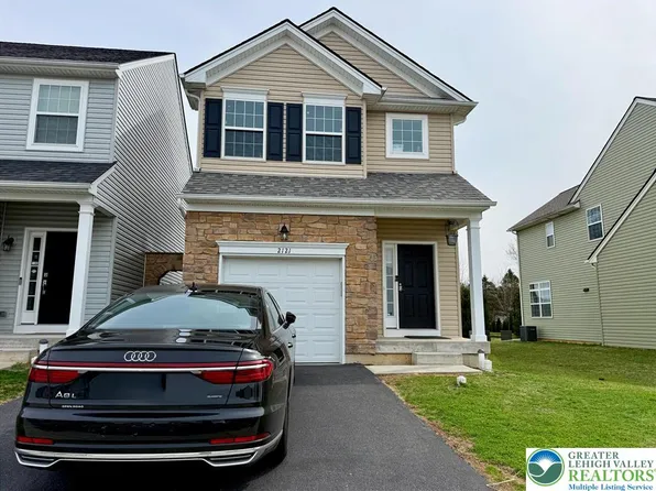 2121 Huntington Ln, Easton, PA 18040