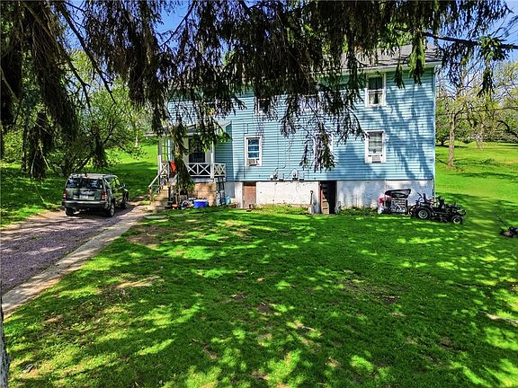 5th image of 132 Waterloo St