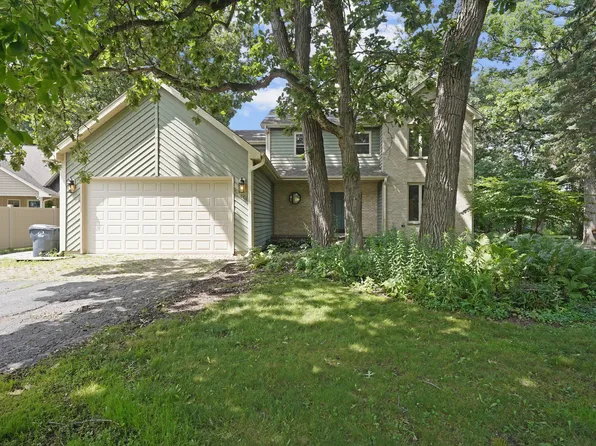 10414 Country Ln, Beach Park, IL 60087