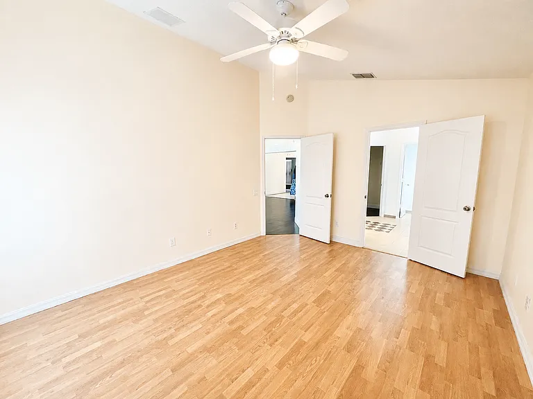 4201 Pine Isle Dr — Photo 10