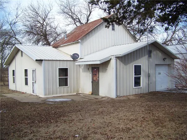 3138 Idaho Rd, Ottawa, KS 66067