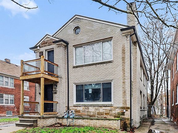 4th image of 2241-2243 Clairmount St