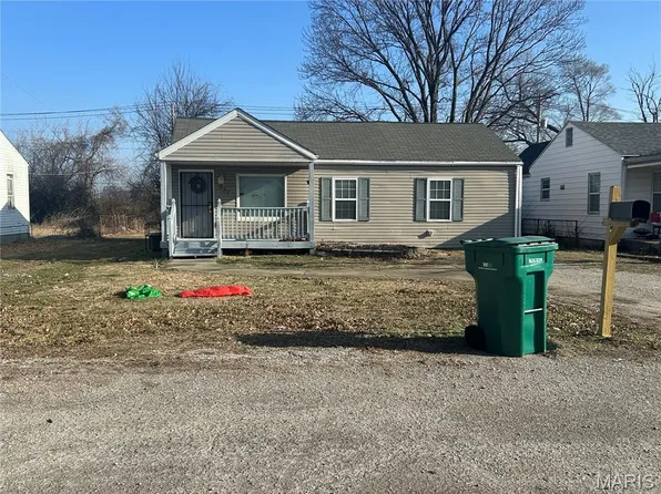 237 Nadine St, Cahokia, IL 62206