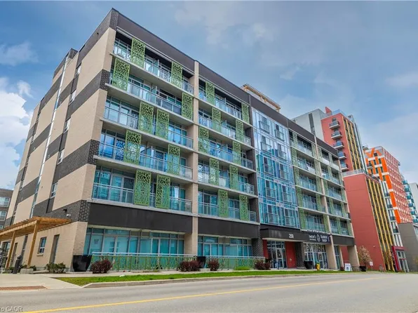 250 Albert St Unit 615, Waterloo, ON N2L 0H5