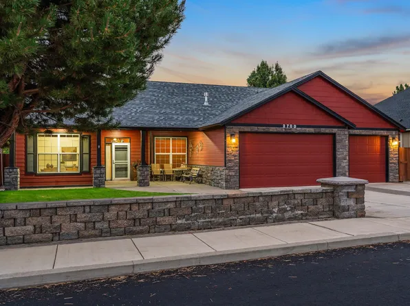 2700 NW 19th St, Redmond, OR 97756