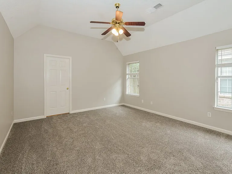 6967 Naples Dr — Photo 11