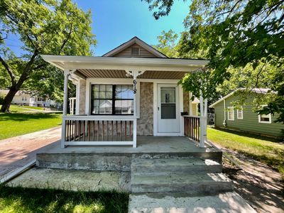 618 N 11th St, Leavenworth, KS, 66048