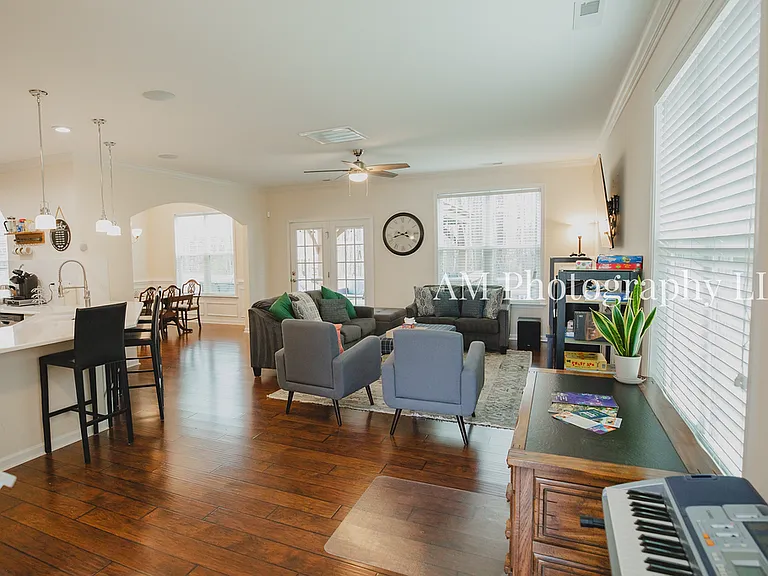 300 Hawksbill Dr — Photo 4