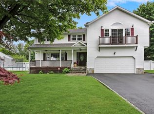 40 Rentell Rd, Hamden, CT 06514