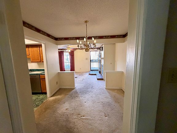 5th image of 3904 Glencoe Dr