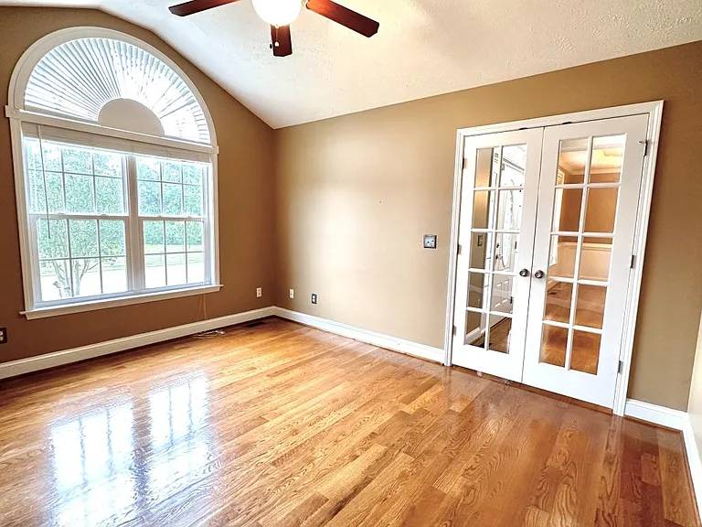 2928 Prioress Dr — Photo 5