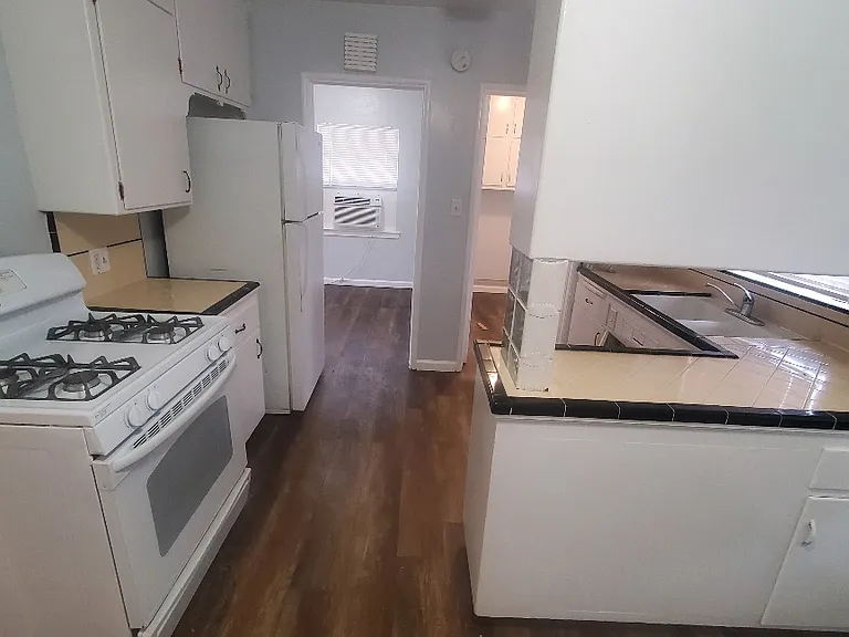 2235 E Terrace Ave — Photo 4