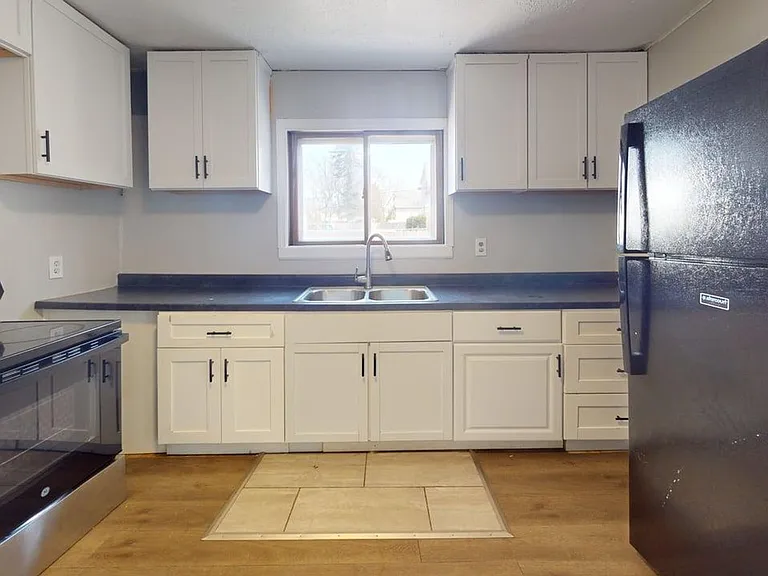 7903 Jeffries Ave — Photo 1