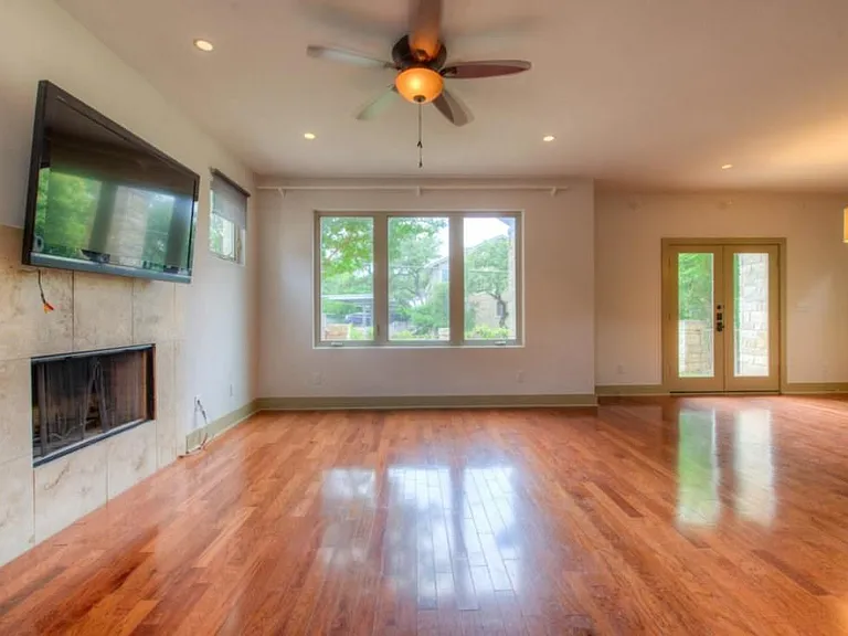 605 Peacock Ln #C — Photo 5