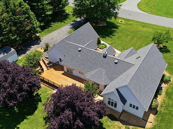 4th image of 3 Meadow Dr