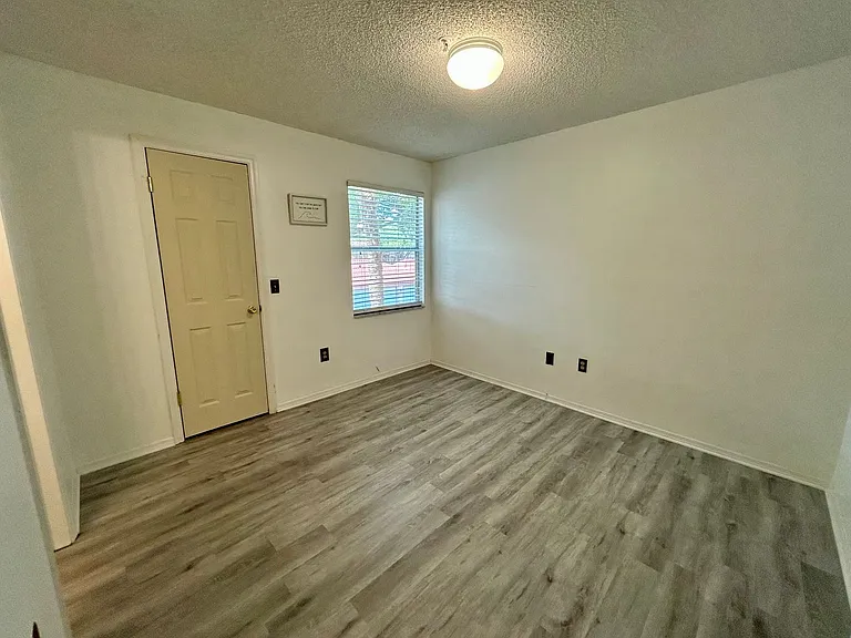 2400 Feather Sound Dr #827 — Photo 22