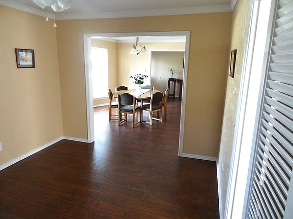 4th image of 2604 Kimberly Ln