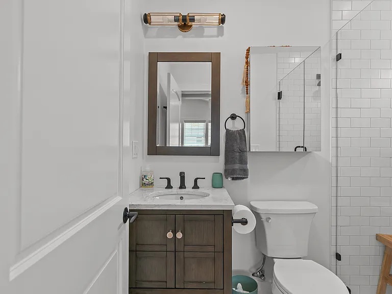109 Carroll Ave — Photo 35