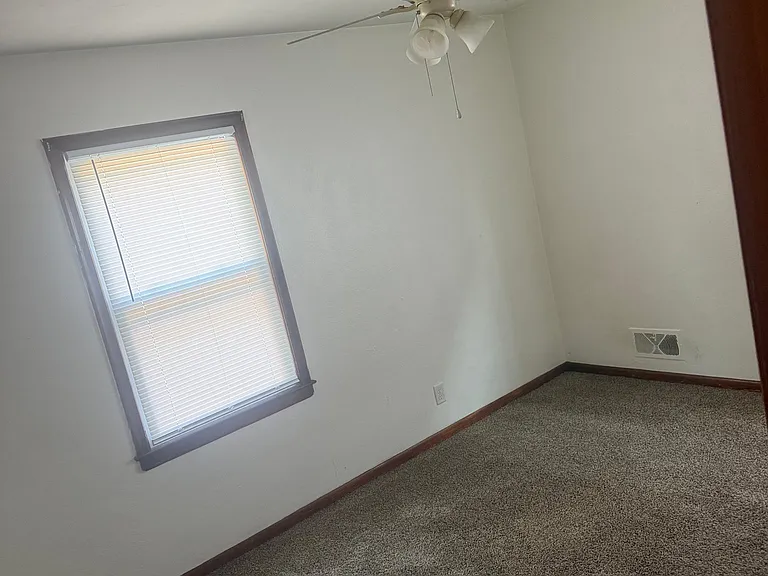 3721 Watson Ave #LOWER — Photo 11