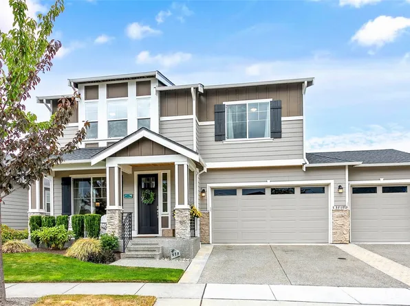 918 Rainier Loop, Mount Vernon, WA 98274