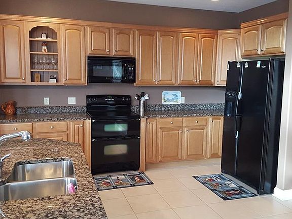 3rd image of 2050 S Dorchester Dr