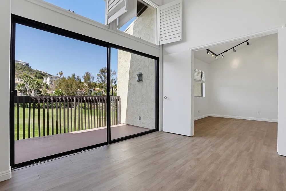 3 bed, 2.5 bath, 1524 sqft, $3,950 — Photo 2