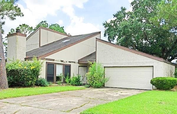 1st image of 11023 Oakcenter Dr