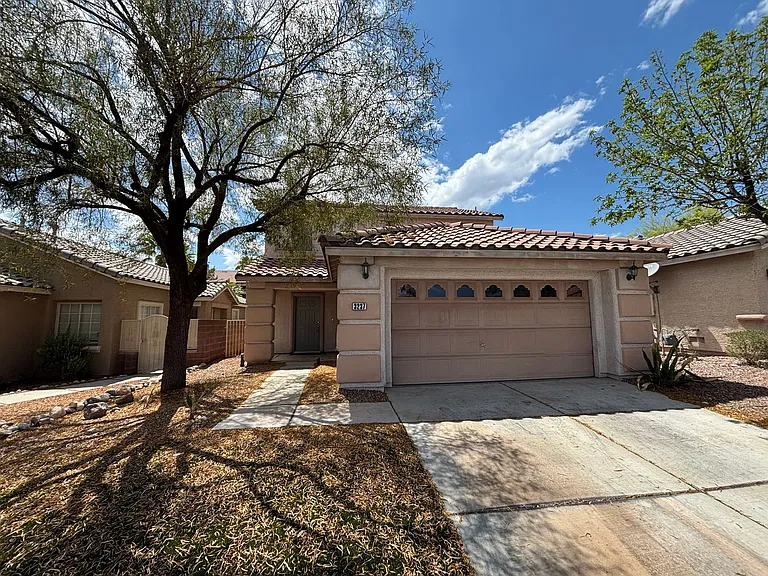 3237 Little Stream St — Photo 2