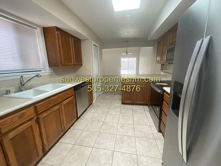 3852 N Butler Ave — Photo 10
