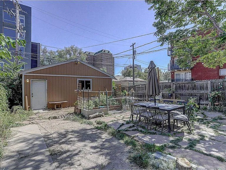 226 N Pearl St #B — Photo 11