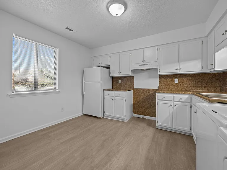 1011 Camden Ave — Photo 22