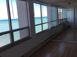 6171 N Sheridan Rd APT 907, Chicago, IL 60660