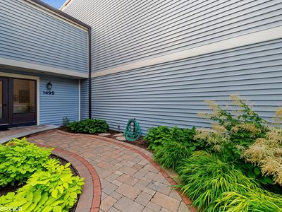 1495 S County Farm Rd APT 2-2, Wheaton, IL, 60189