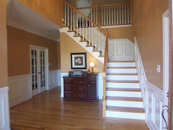 2 story foyer