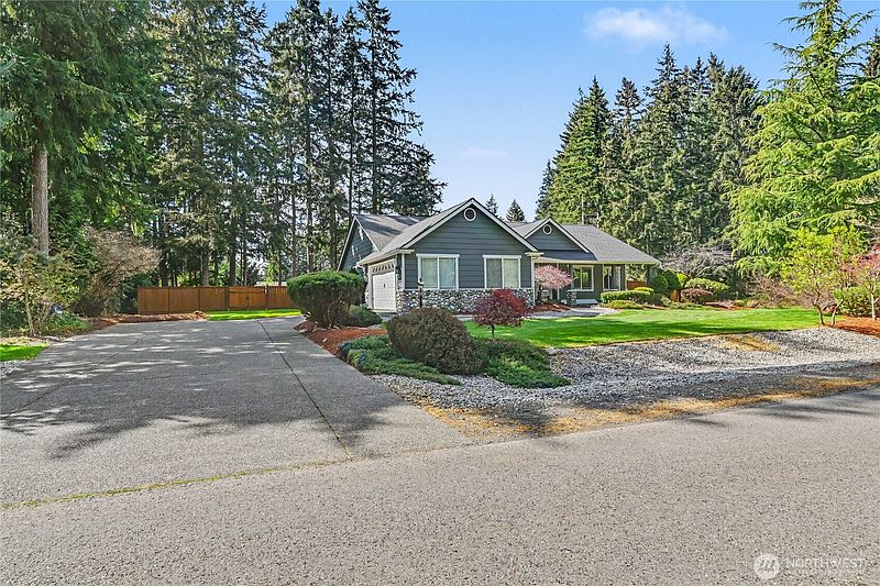 3rd image of 8011 Countrywood Drive SE