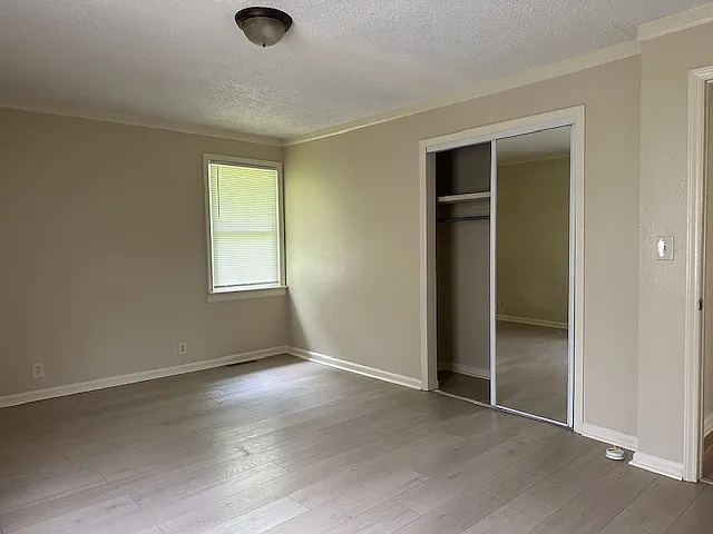 2226 Finchley Dr — Photo 9