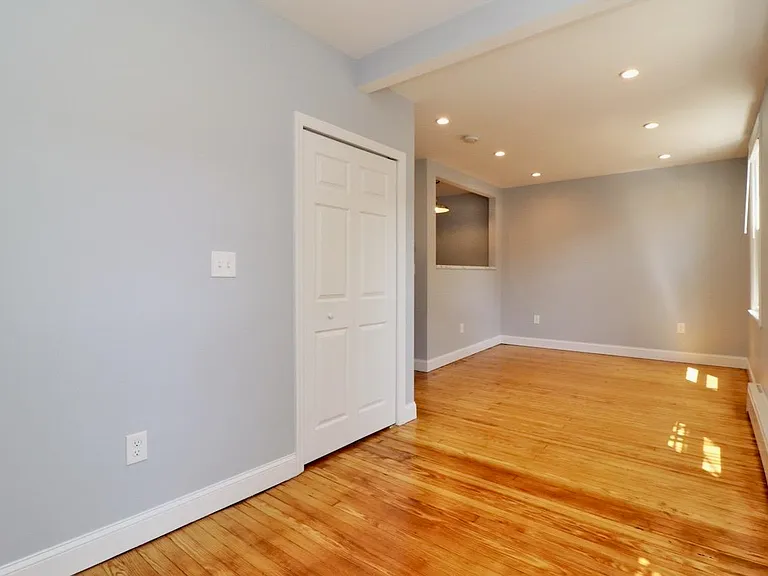 326 5th St #2 — Photo 3