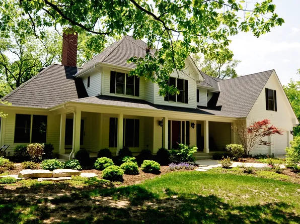 S621 Morningside Dr, Winfield, IL 60190