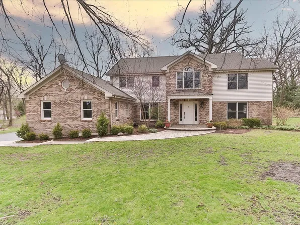 20090 N Sunshine Ln, Deer Park, IL 60010