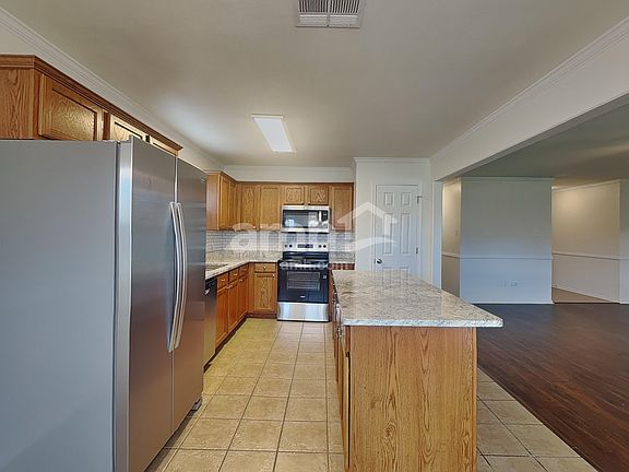 4th image of 9921 Thomas Jefferson Dr