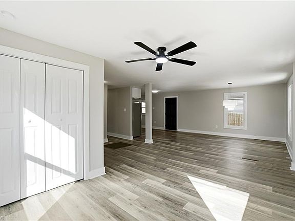 4th image of 212 Pethel St