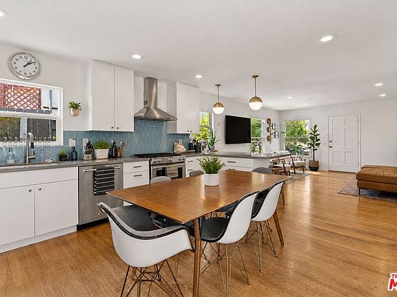 5th image of 5956 W 85th Pl
