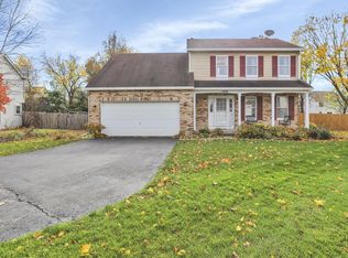 1486 Knotty Pine Dr, Elgin, IL 60123