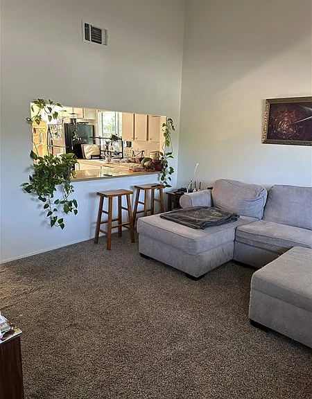 2822 Albany Ave — Photo 3