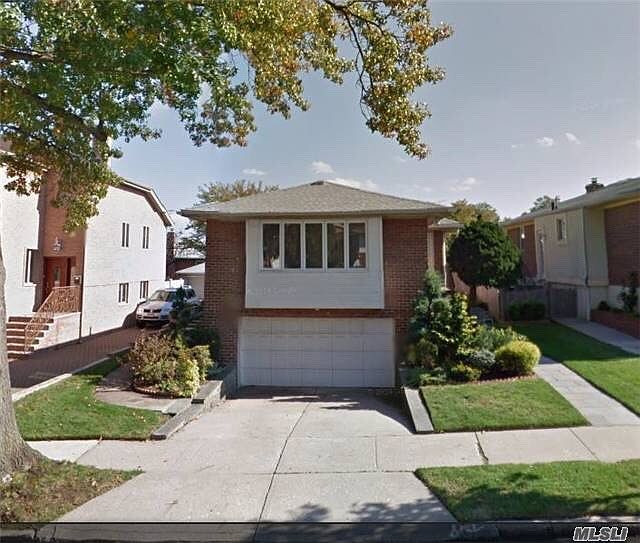 1st image of 207-5 27th Ave #House
