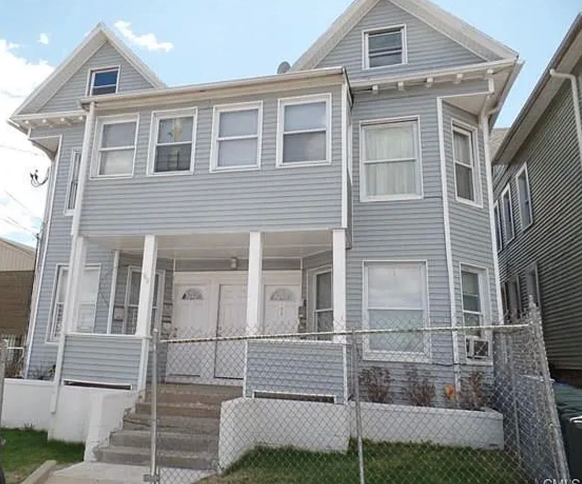 2 bed, $1,975 — Photo 3